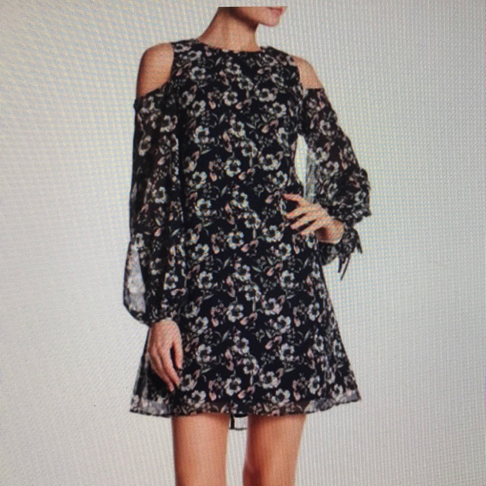 Vince Camuto Cold Shoulder  Dress